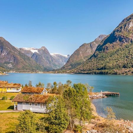 Cozy Home In Fjaerland With House A Mountain View Extérieur photo