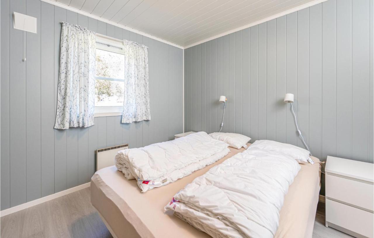 Cozy Home In Fjaerland With House A Mountain View Extérieur photo