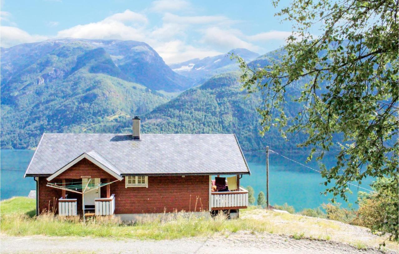 Cozy Home In Fjaerland With House A Mountain View Extérieur photo