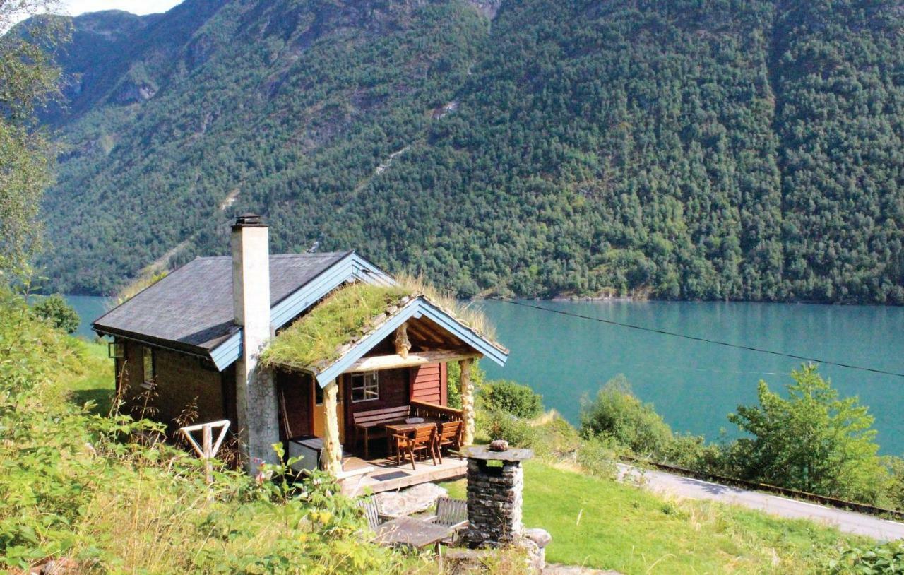 Cozy Home In Fjaerland With House A Mountain View Extérieur photo